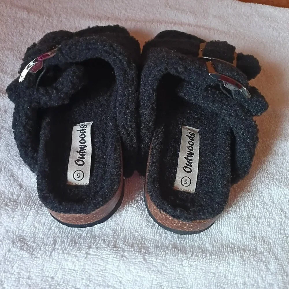 Outwoods Womens Black Faux Shearling Cozy Slide Sandals Buckle Strap Size 5 NIB